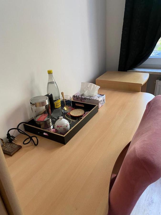Schoenes Zimmer Im Charmanten Haus Berlin Exteriör bild